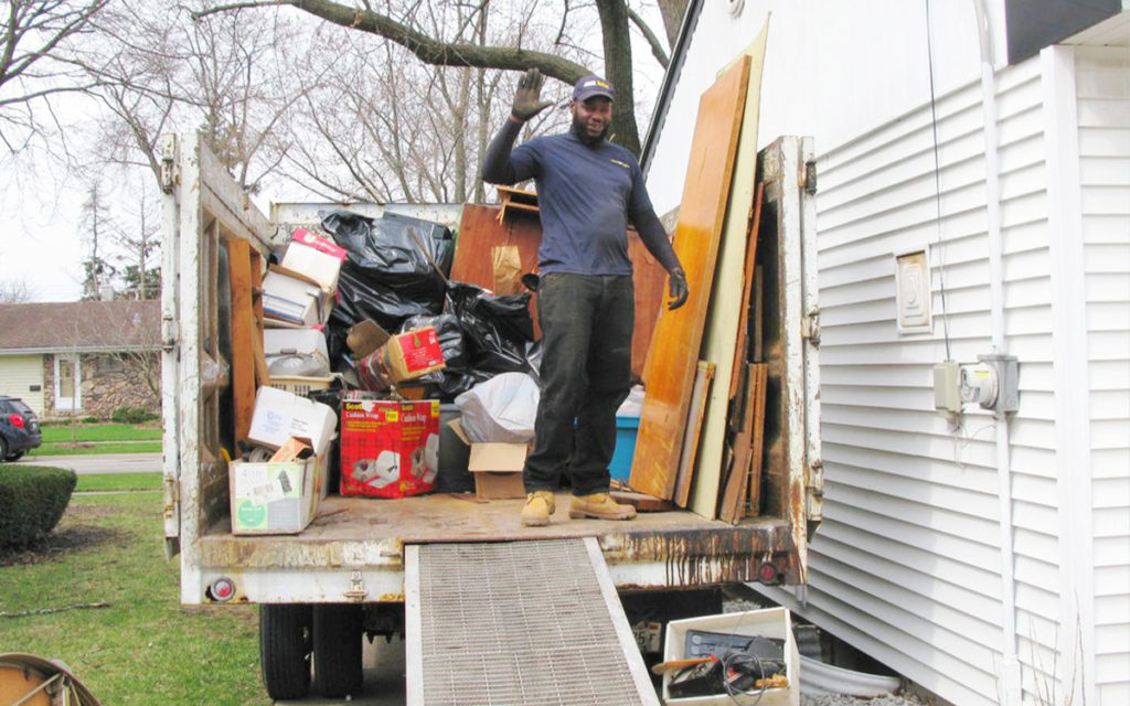 Identifying Top Commercial and Residential Junk Removal Services for Moving Preparation